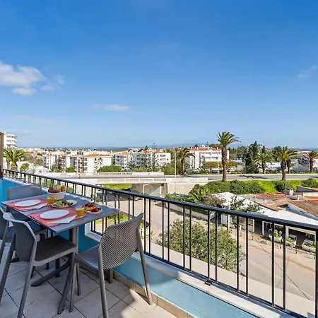 Apartamento Elegant Flat With Balcony In By Hostwise Lagos