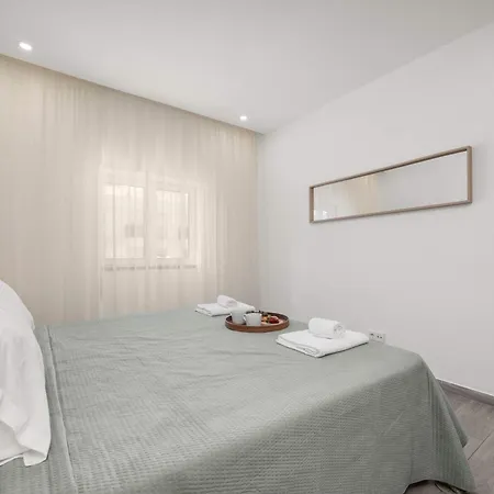 Elegant Flat With Balcony In By Hostwise