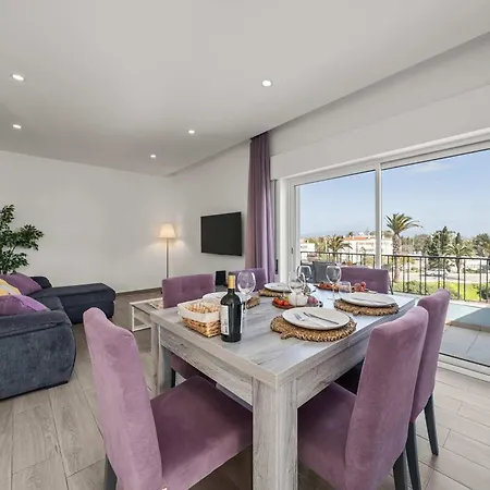 Elegant Flat With Balcony In By Hostwise Apartment